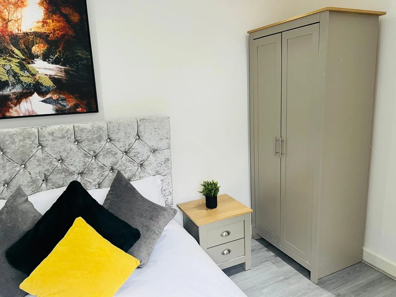 Flat Calbourne Crescent in Manchester