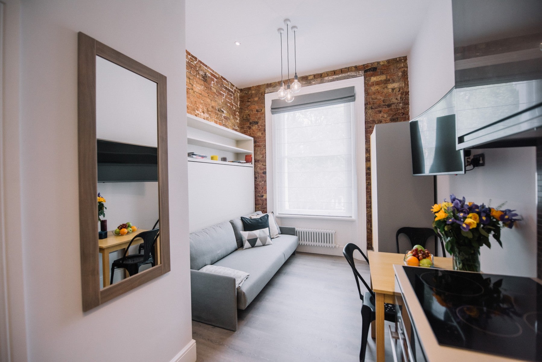 Flat Linden Gardens in Greater London