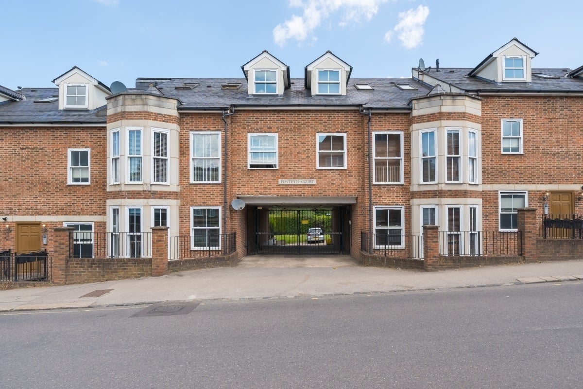 Flat Lesbourne Road in Reigate and Banstead