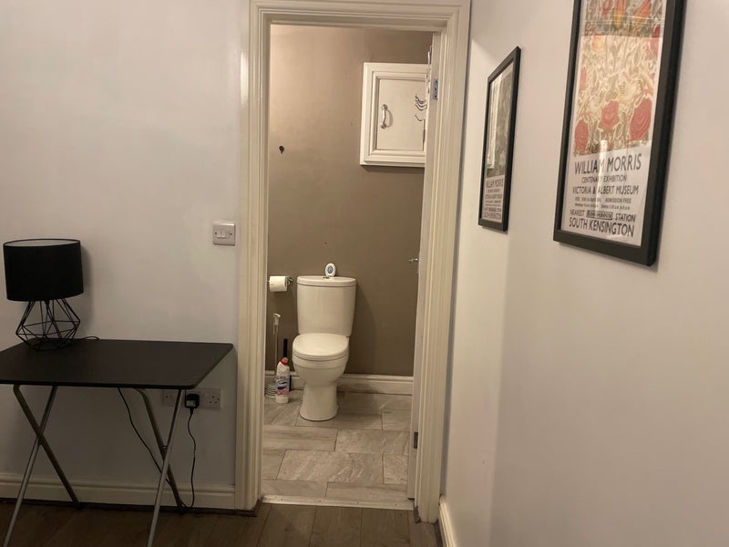 Room Neville Close in Greater London