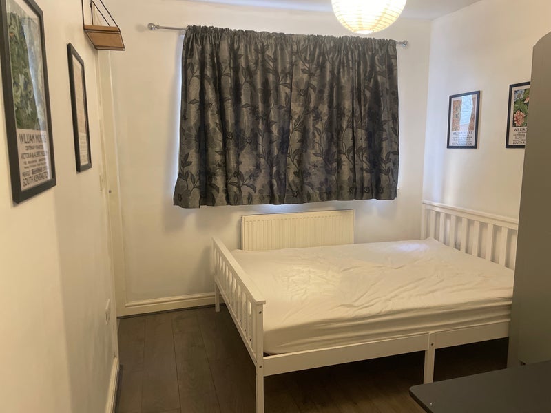 Room Neville Close in Greater London