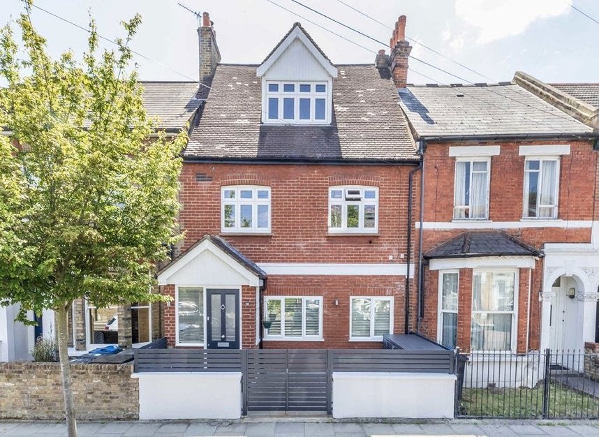 Flat Graham Road in Greater London