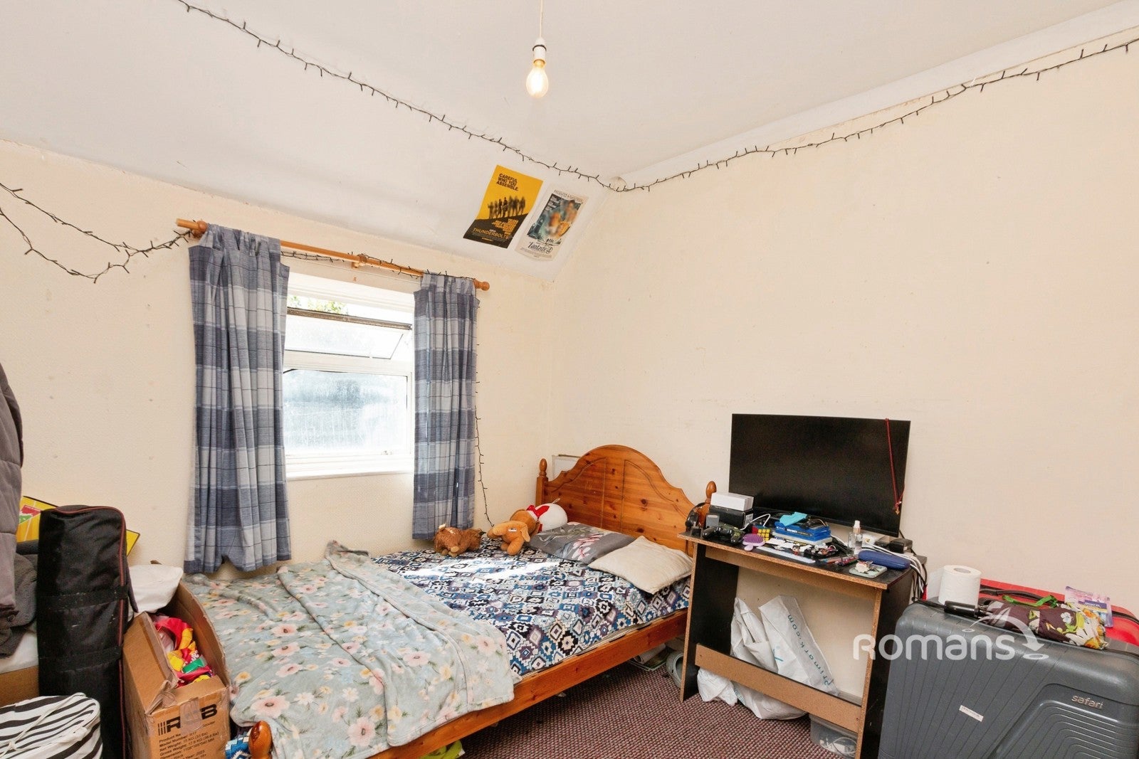 Room Stoke Hills in Farnham