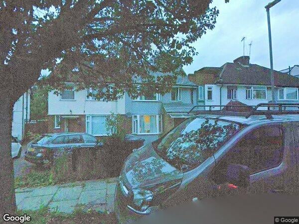 Room Selborne Gardens in Greater London