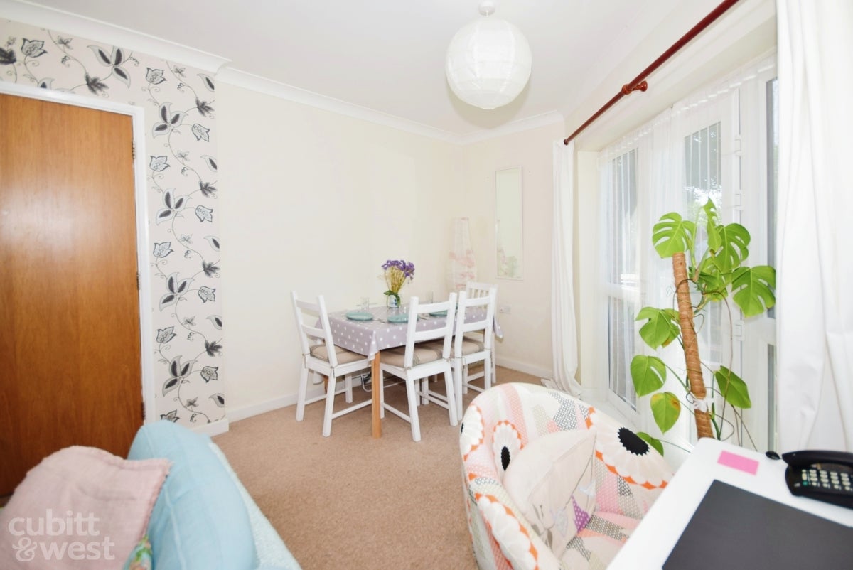 Flat Southgate in Chichester