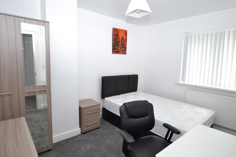 House Mundy Close in Derby
