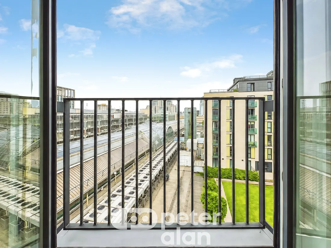 Flat Grand Arcade in Cardiff
