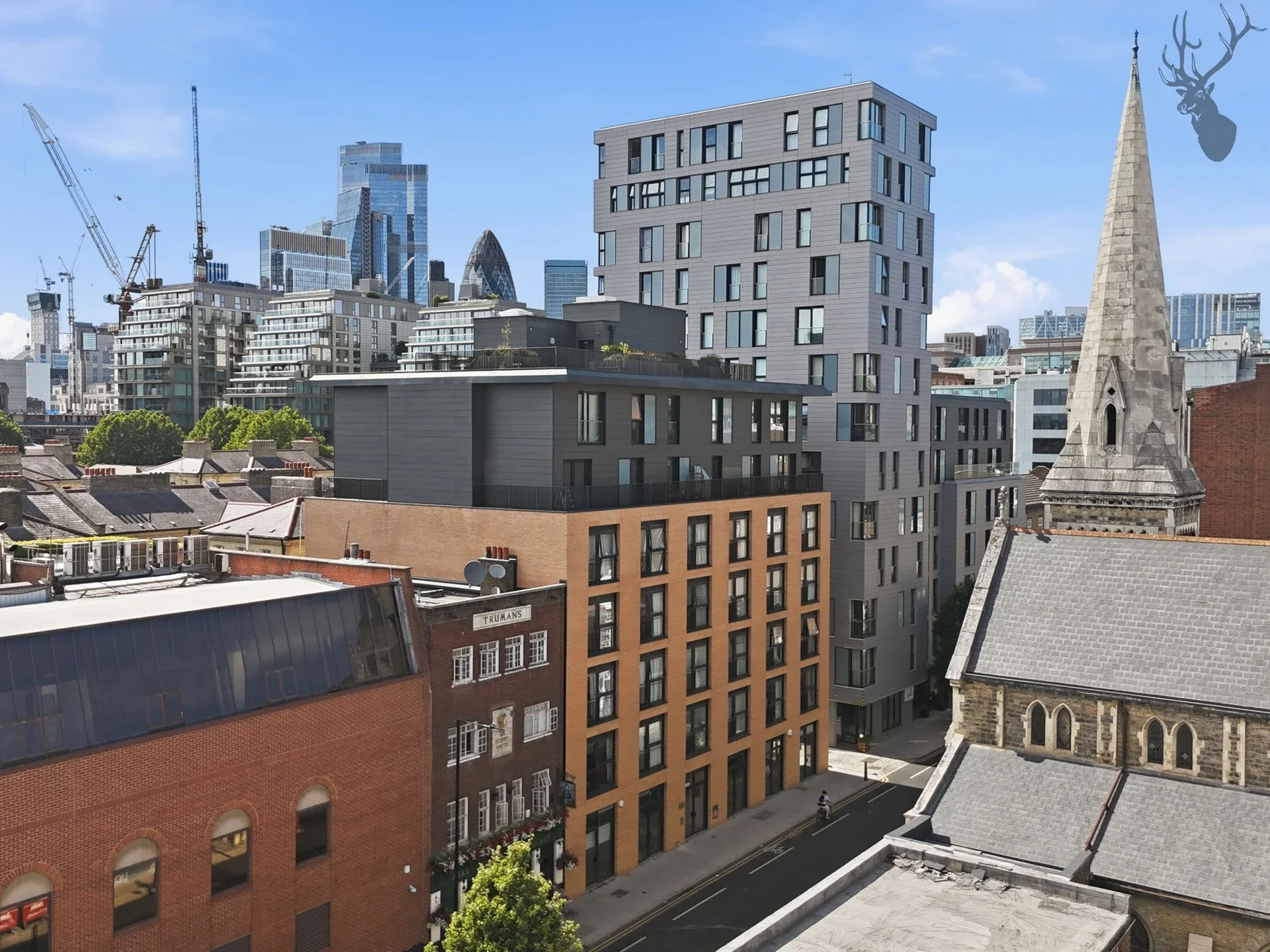 Flat Court Yard in Greater London