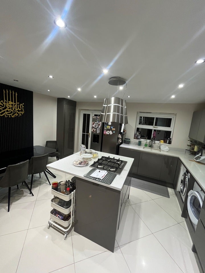 House Sycamore Close in Greater London