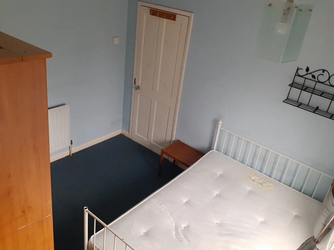 Room Randlesdown Road in Greater London