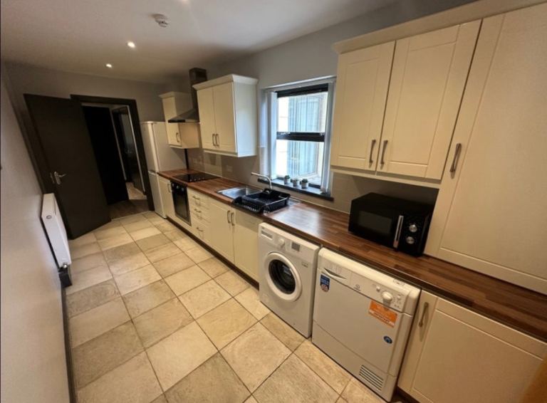 Flat Brookvale Avenue in Belfast
