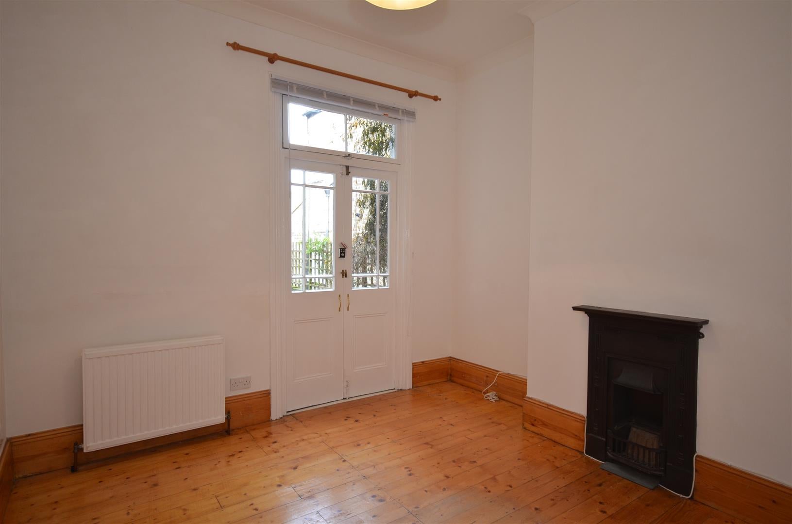 Flat Huntingdon Road in London