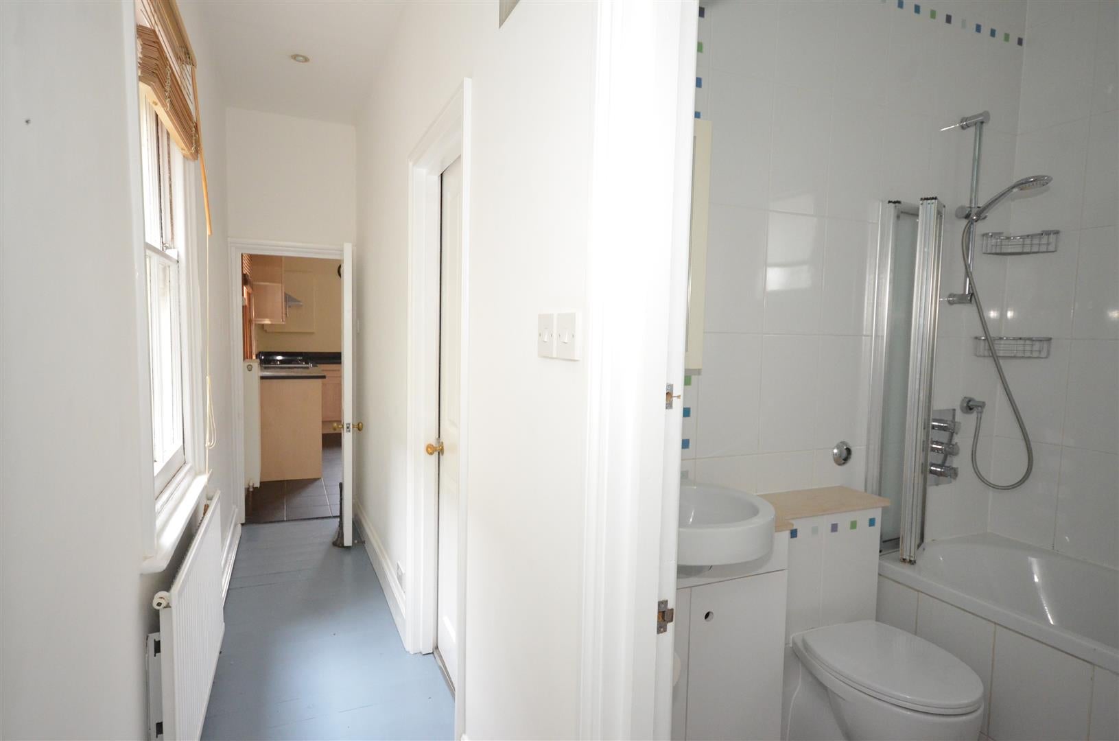 Flat Huntingdon Road in London