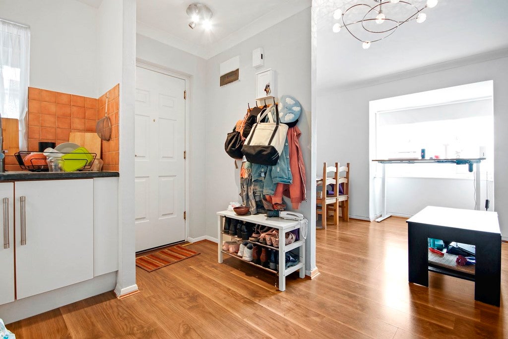 House Oxley Close in Greater London