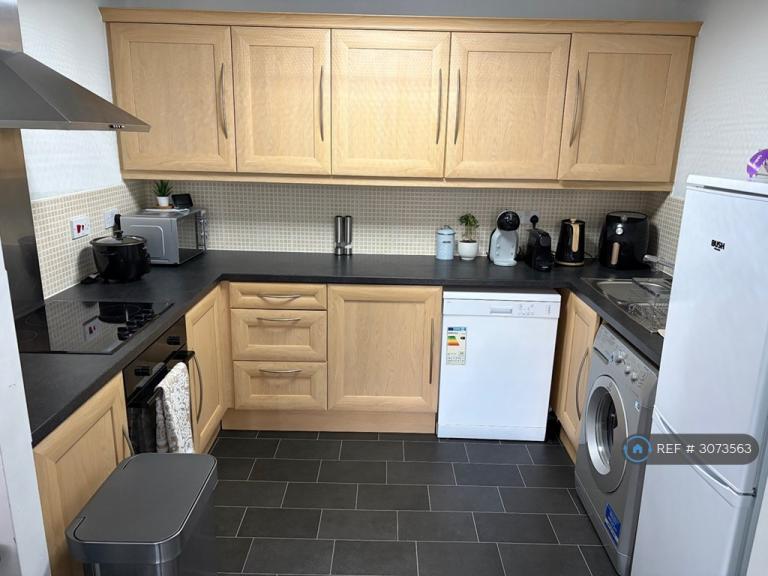 Flat Cavour Street in Stoke-on-Trent