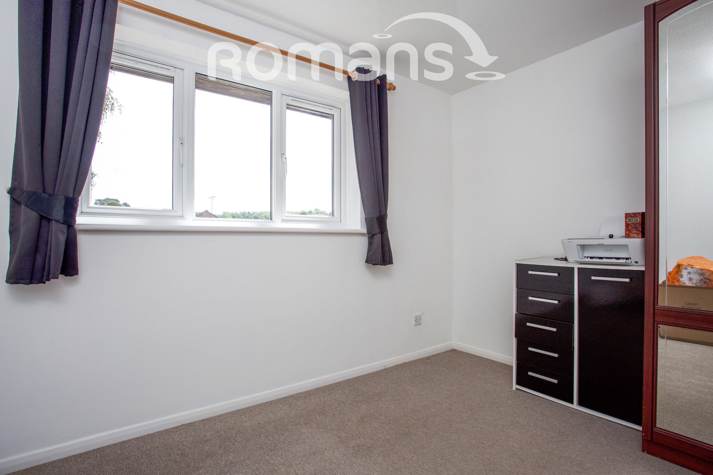House Chisbury Close in Winkfield