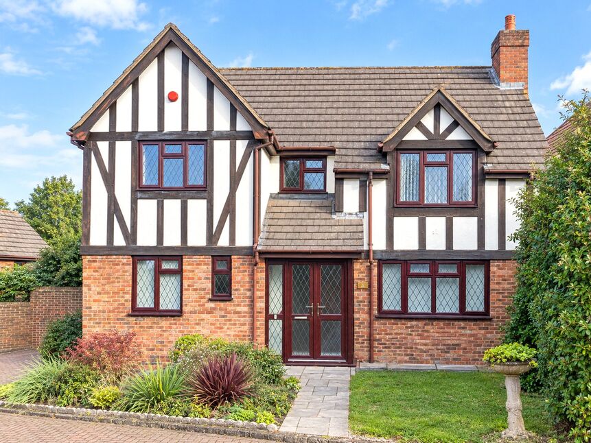 House Castle Close in Greater London