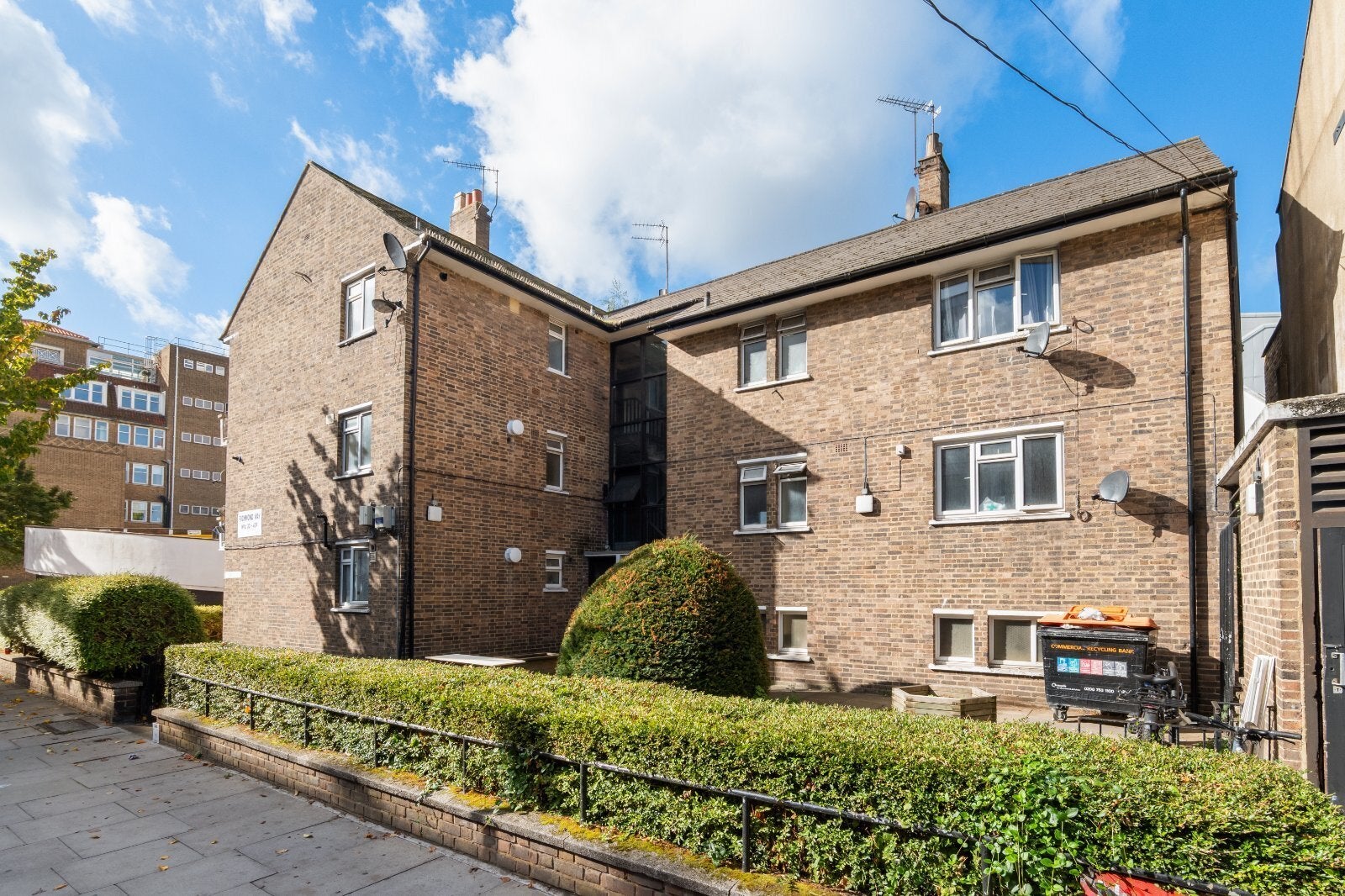 Flat Richmond Way in Greater London