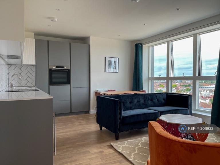 Flat Greenleaf Walk in Greater London