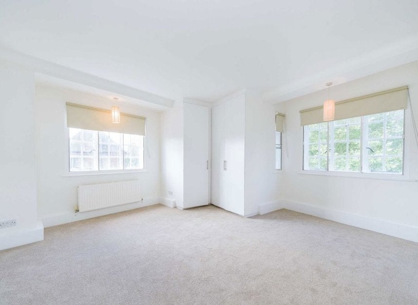 Flat Fitzjohn's Avenue in Greater London