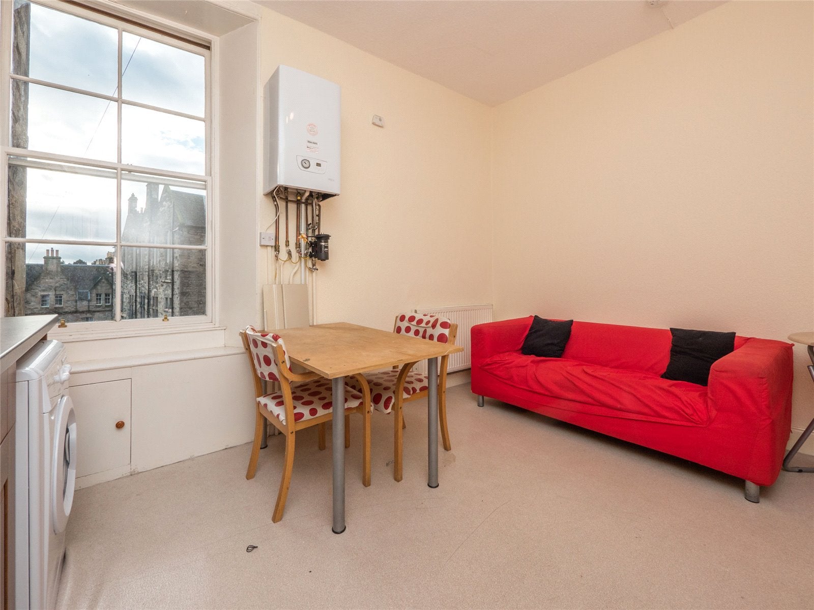 Flat Canongate in City of Edinburgh