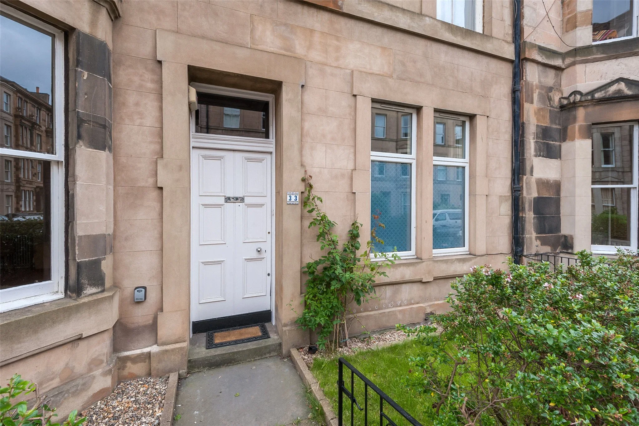 Flat Lauriston Gardens in City of Edinburgh