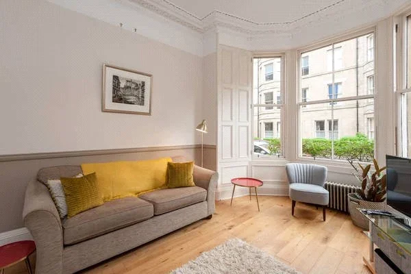 Flat Lauriston Gardens in City of Edinburgh