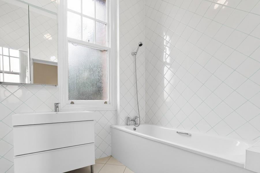 Flat Oakwood Court in Greater London