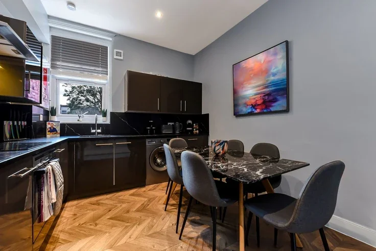 House Kimberley Gardens in Greater London