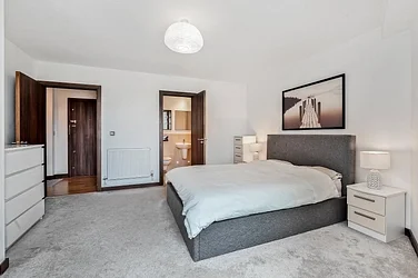 Flat York Road in Greater London