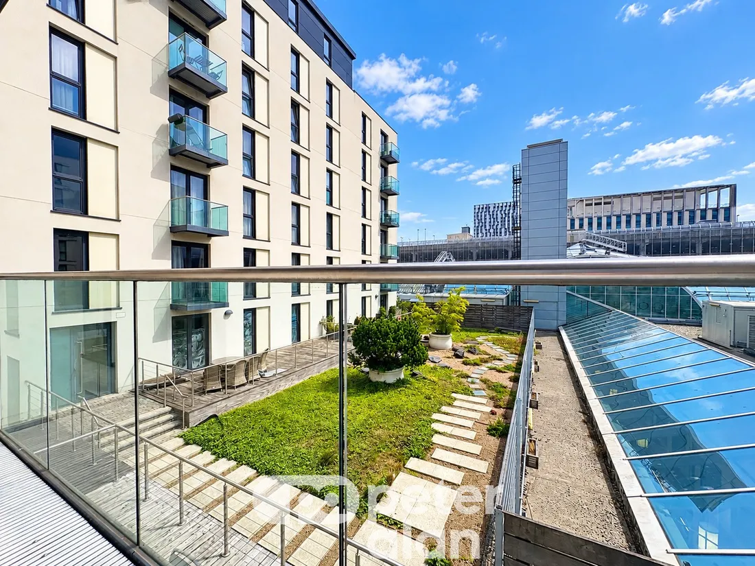 Flat Grand Arcade in Cardiff