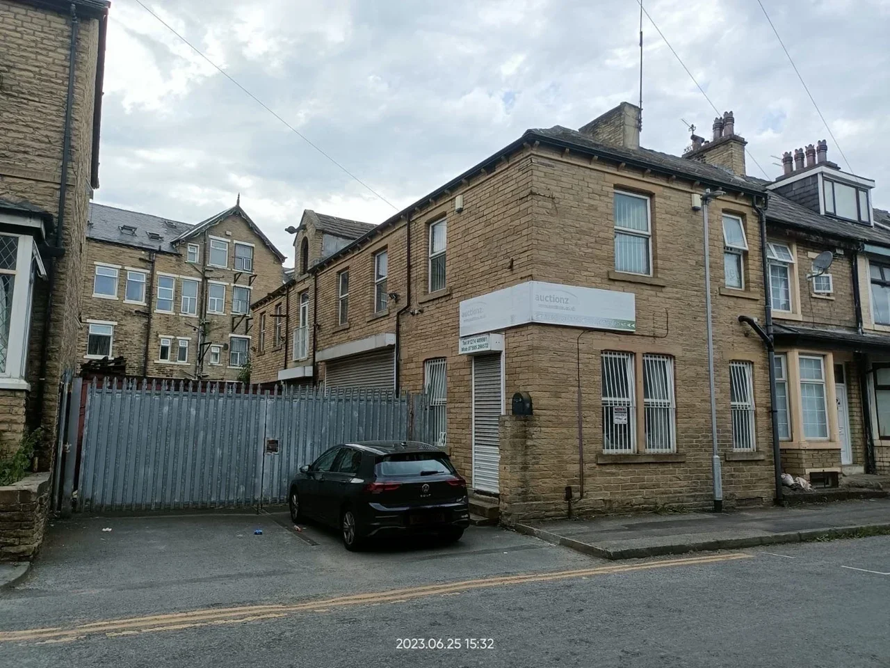 House Mansfield Road in Bradford