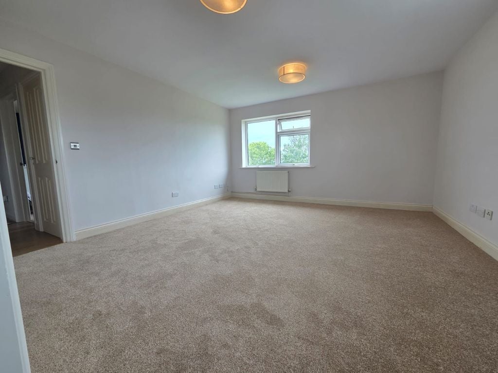 Flat Park Rise in Chichester