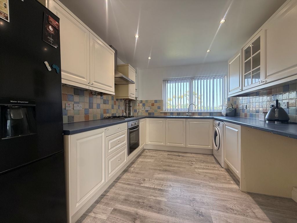 Flat Park Rise in Chichester