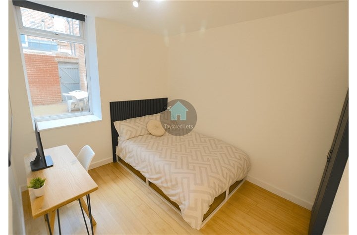 Flat Kelvin Grove in Newcastle upon Tyne