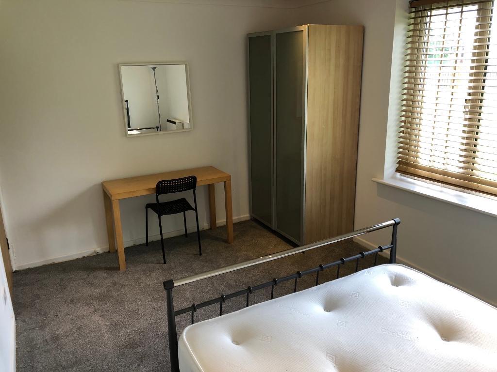 Flat Lockett Gardens in Salford