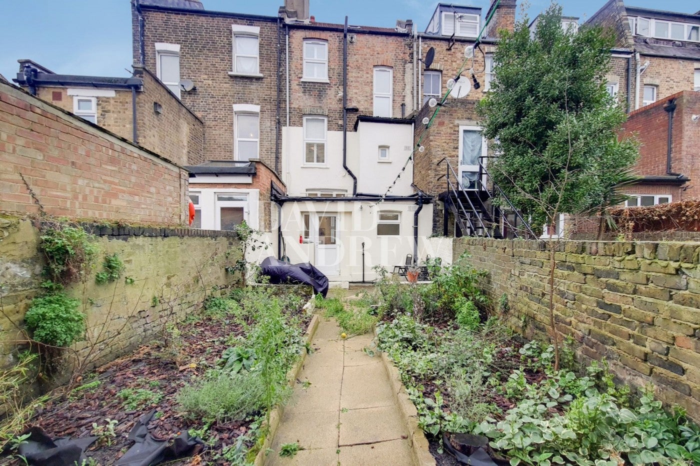 House Mayton Street in Greater London