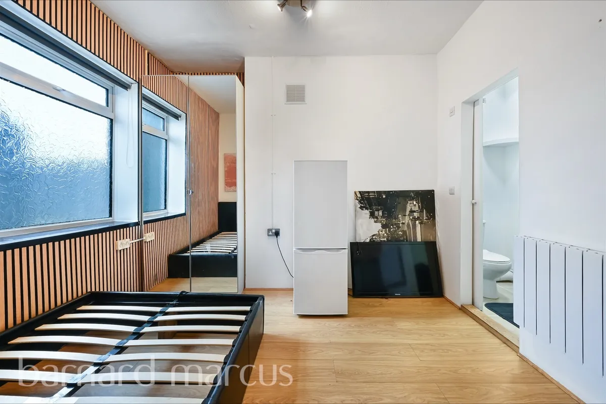 Flat Walworth Road in Greater London