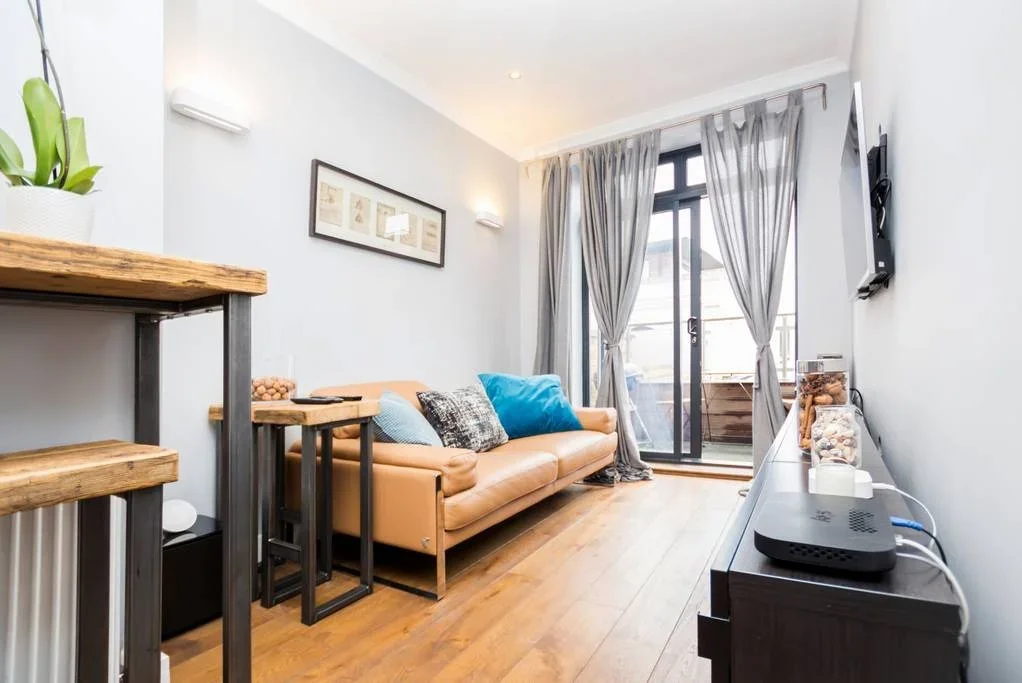 Flat Uxbridge Road in Greater London