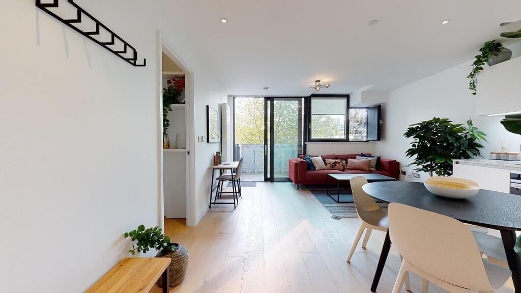 Flat Highgate Hill in Greater London