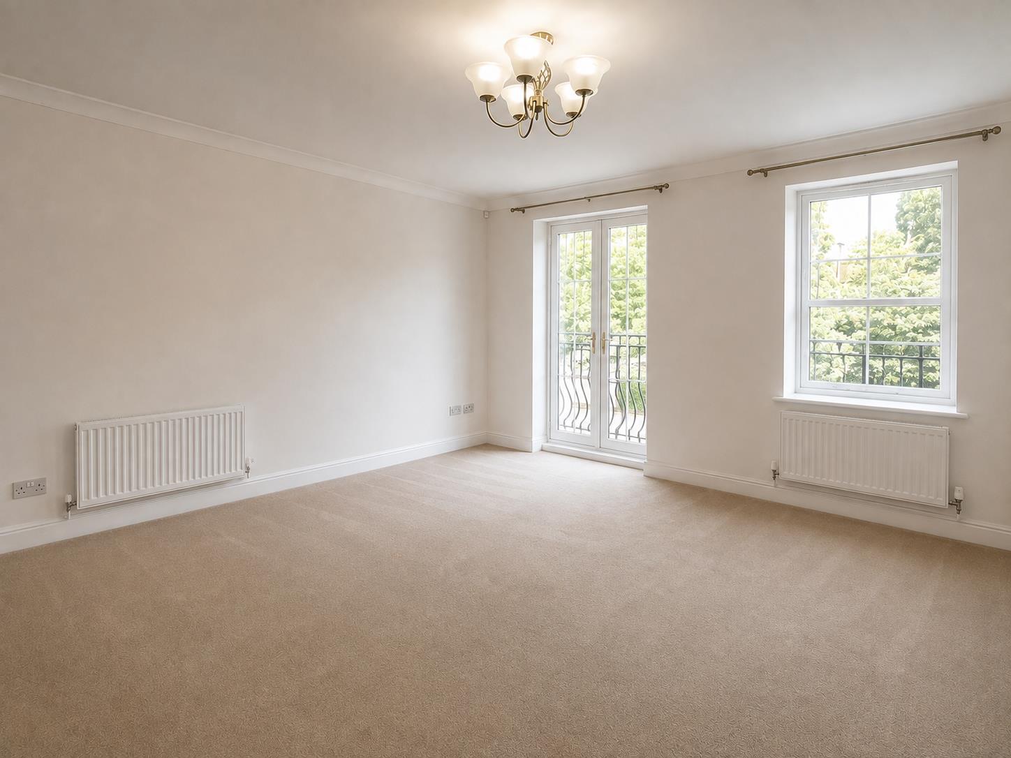 Flat Woodside Avenue in Greater London