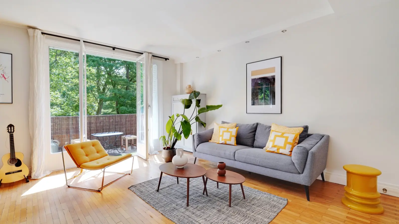 Flat Boulevard Victor Hugo in Neuilly-sur-Seine