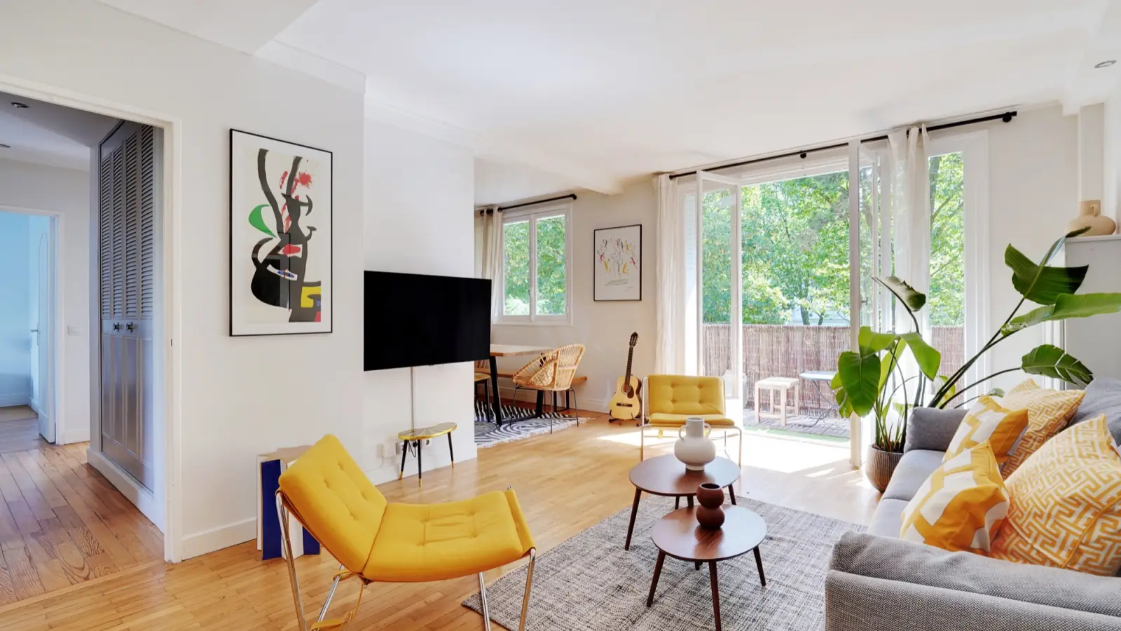 Flat Boulevard Victor Hugo in Neuilly-sur-Seine