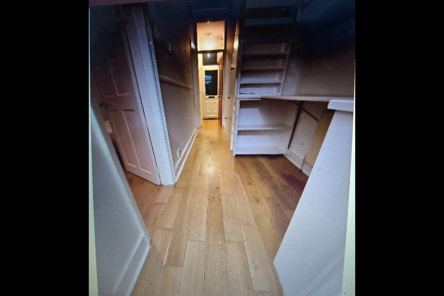Flat Tivoli Road in Greater London