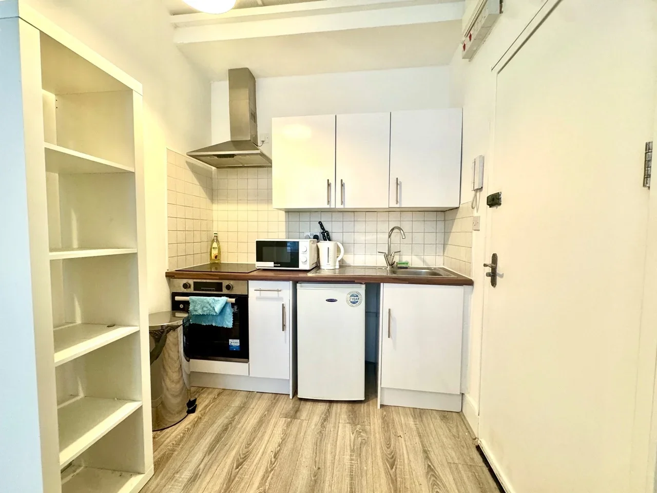 Flat Clanricarde Gardens in Greater London
