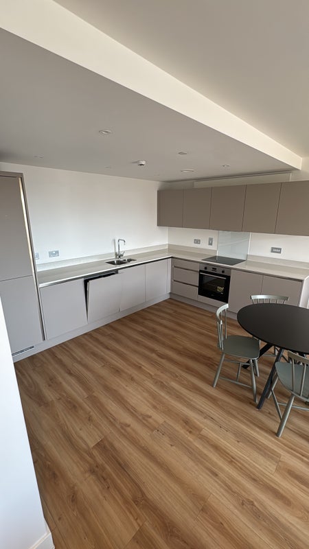 Flat Caithness Walk in Greater London