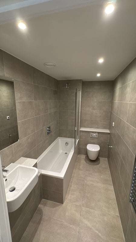 Room Caithness Walk in Greater London