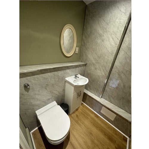 Room Holland Road in Greater London