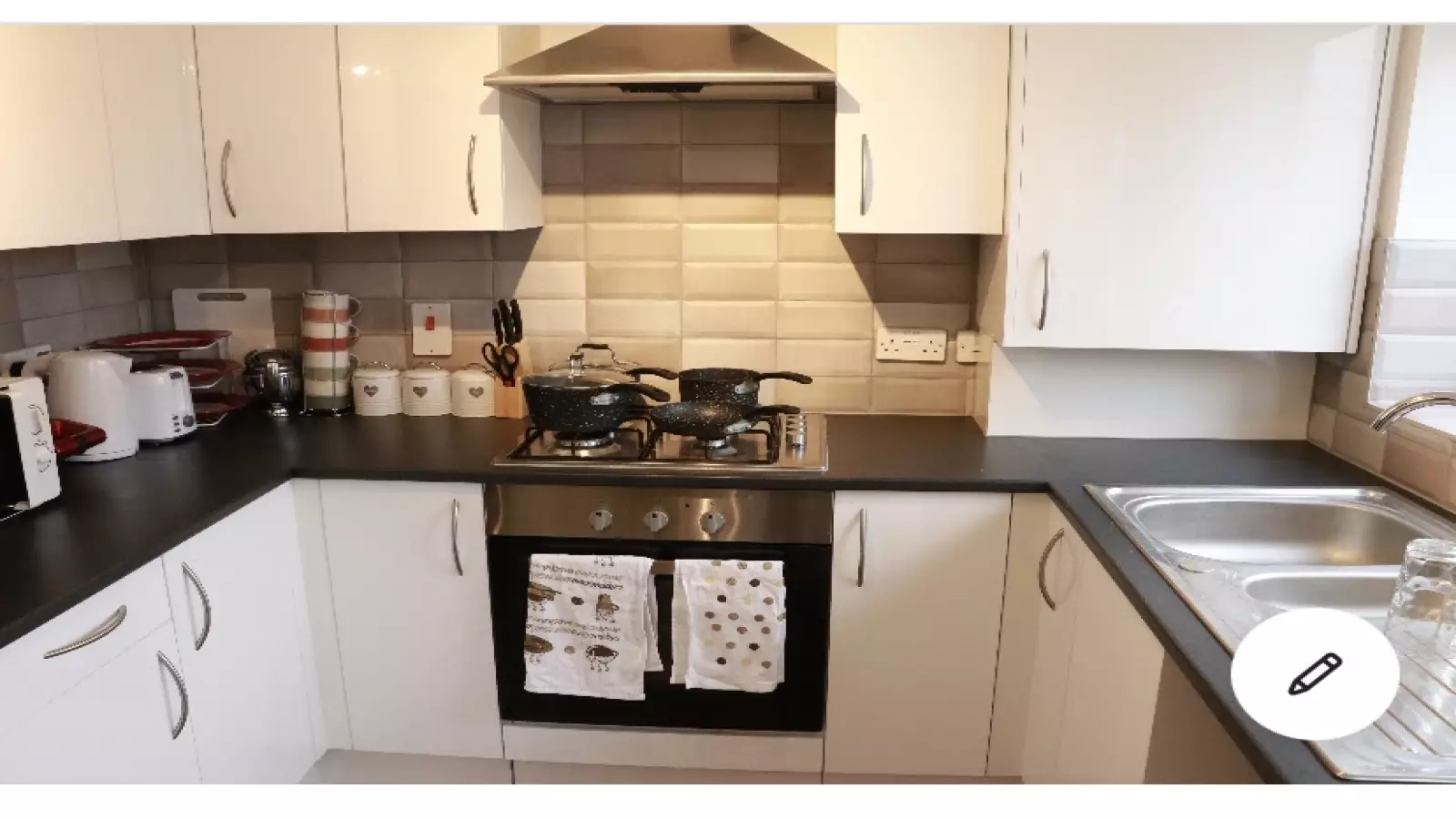 Flat Widgeon Road in Greater London