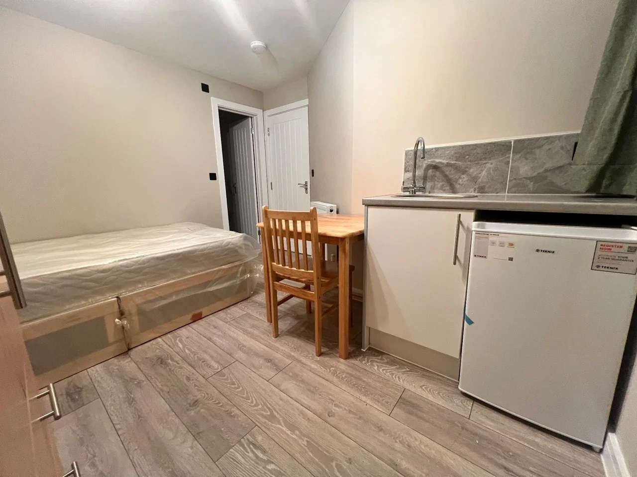Room Elsenham Crescent in Basildon